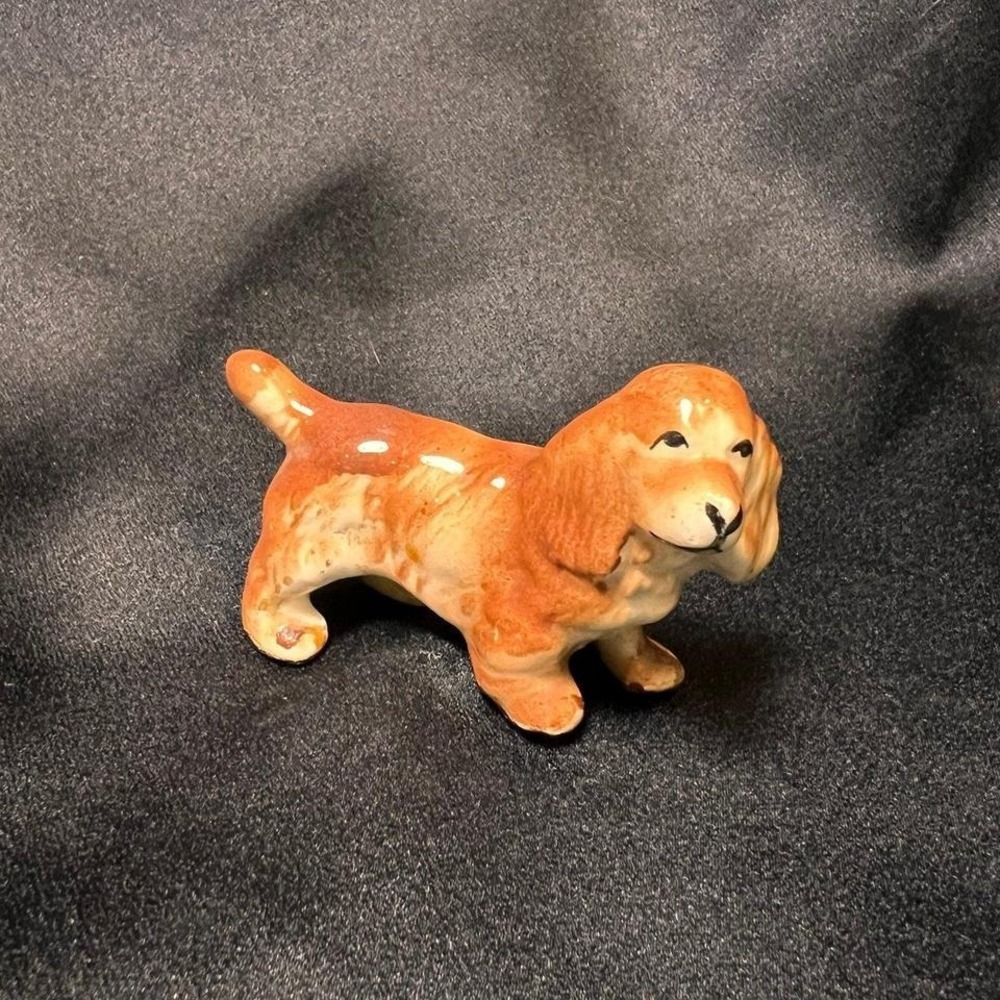 Vintage hand painted ceramic Cocker Spaniel dog figurine